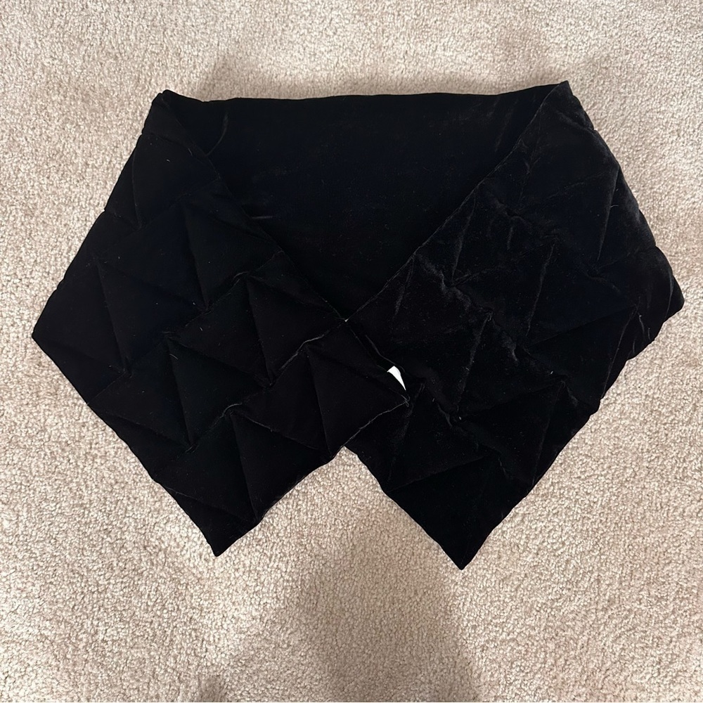 NWT Au Printemps Paris Shoulder Wrap!